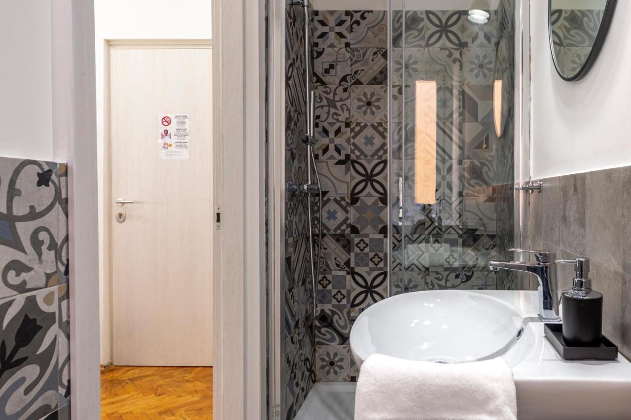 Lovely Guest-Room With Private Bathroom Triëst Buitenkant foto